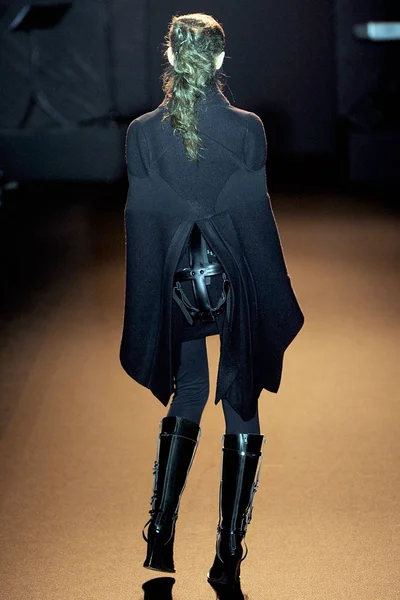Look 2